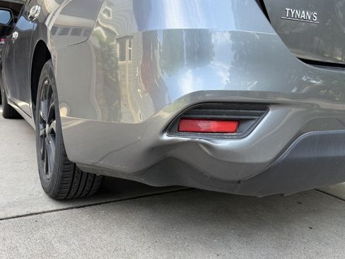 Used 2018 Nissan Sentra S w/ S Midnight Style Package image 8