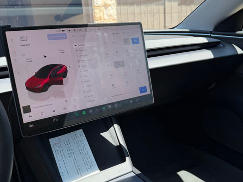 Used 2025 Tesla Model 3 Long Range RWD image 1