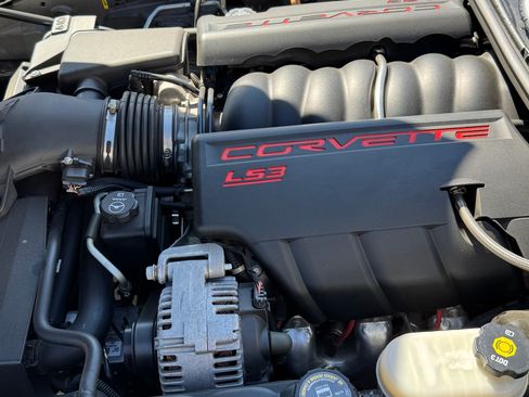 Used 2008 Chevrolet Corvette Convertible w/ Preferred Equipment Group RWD image 10
