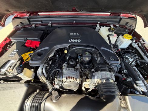 Used 2021 Jeep Gladiator Sport AWD/4WD image 10
