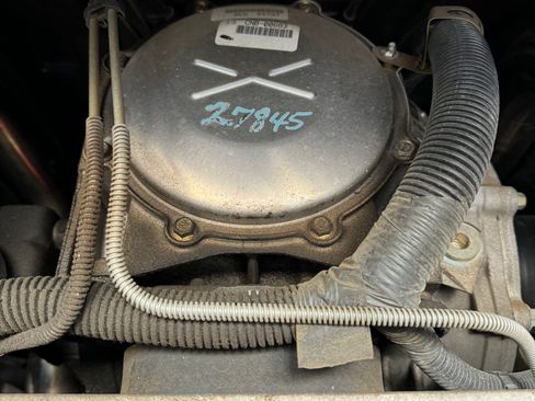 Used 2002 Chevrolet Corvette Convertible w/ Preferred Equipment Group2 RWD image 5