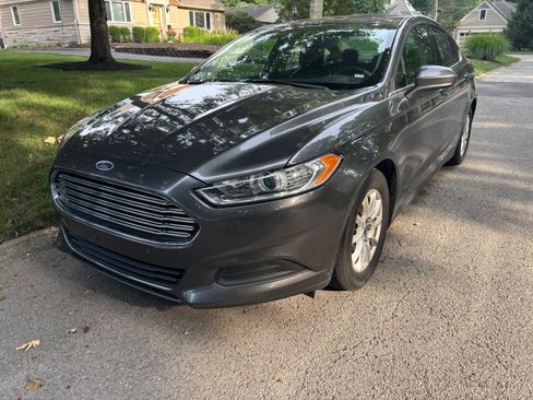 Used 2015 Ford Fusion S FWD image 2