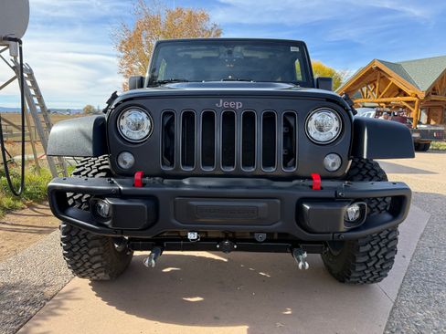 Used 2018 Jeep Wrangler Unlimited Rubicon image 12