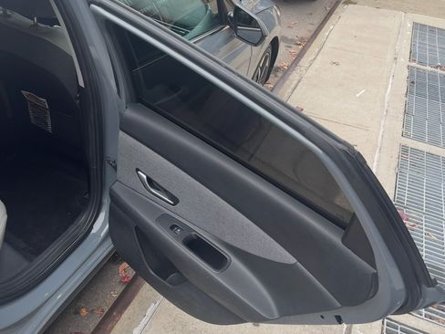 Used 2023 Hyundai Elantra Limited image 20