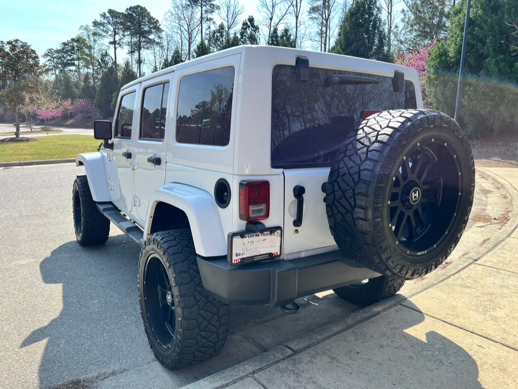 Used 2018 Jeep Wrangler Unlimited Sahara w/ Connectivity Group AWD/4WD image 13