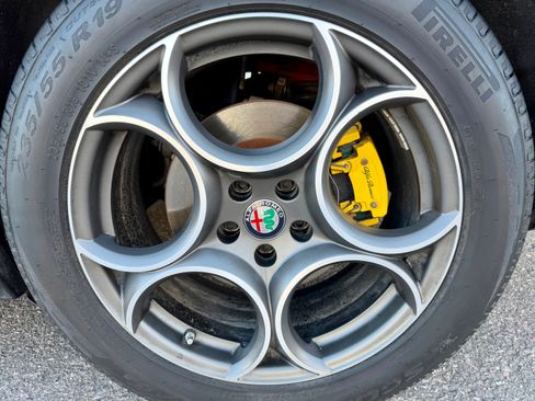 Used 2019 Alfa Romeo Stelvio Ti Sport w/ Quick Order Package 22S Sport image 16