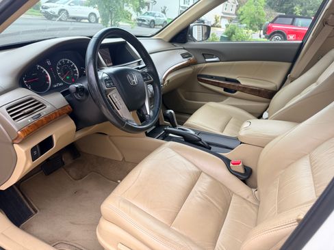 Used 2010 Honda Accord EX-L image 11