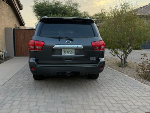 Used 2015 Toyota Sequoia Platinum RWD image 6