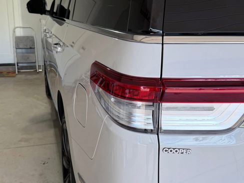 Used 2024 Lincoln Navigator Reserve w/ Monochromatic Package image 4