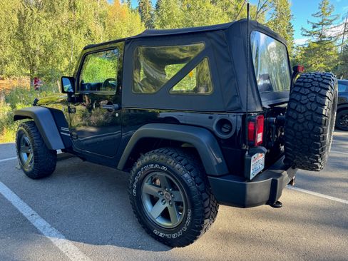 Used 2013 Jeep Wrangler Sport AWD/4WD image 9