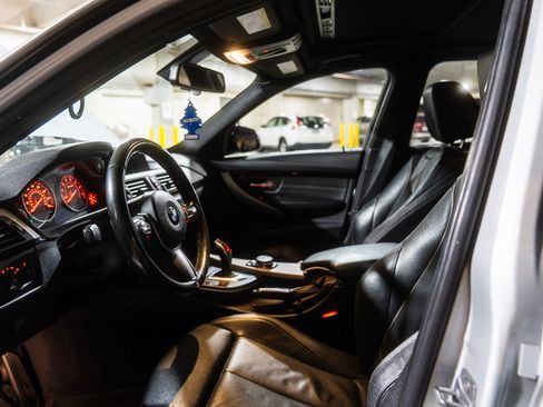 Used 2017 BMW 340i Sedan image 10