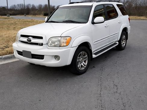 Used 2005 Toyota Sequoia Limited image 8