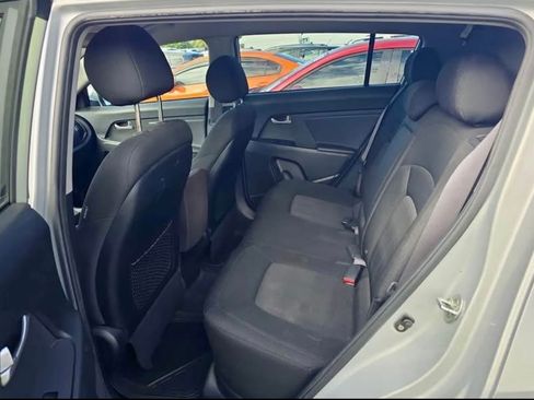 Used 2012 Kia Sportage LX w/ Navigation Pkg image 10