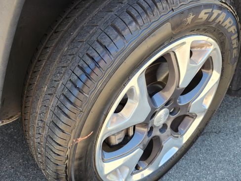 Used 2019 Jeep Compass Limited image 29