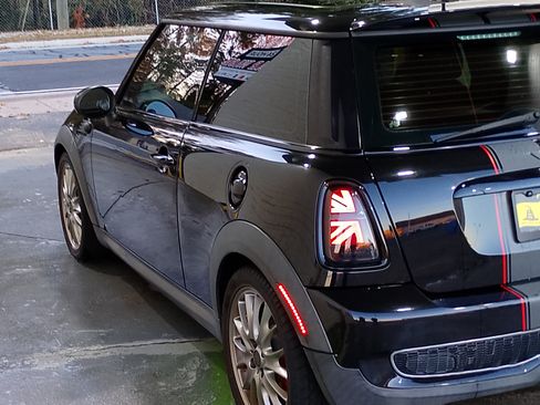 Used 2010 MINI Cooper John Cooper Works image 6