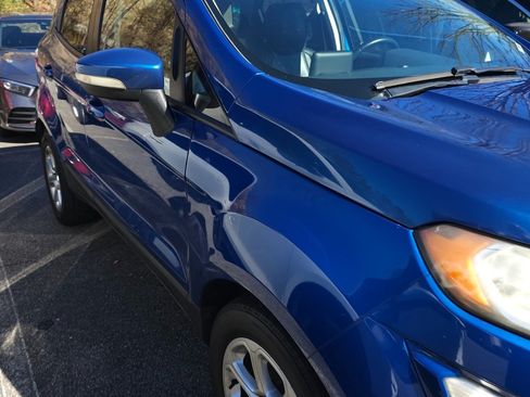Used 2018 Ford EcoSport SE w/ SE Convenience Package FWD image 4