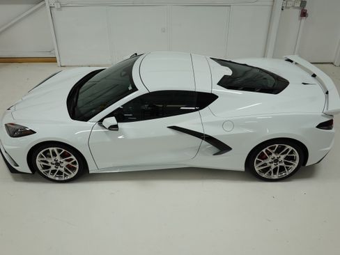 Used 2026 Chevrolet Corvette Stingray Preferred Cpe w/ Z51 Performance Package RWD image 6