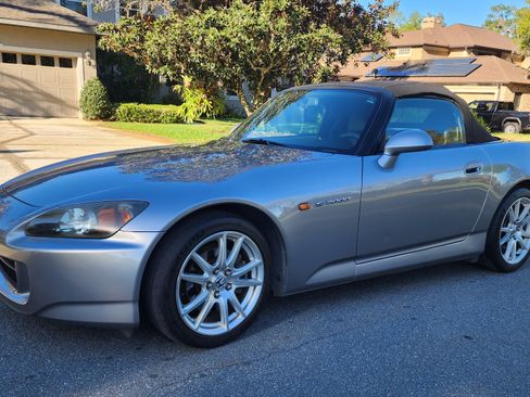 Used 2004 Honda S2000 Convertible 2D image 11