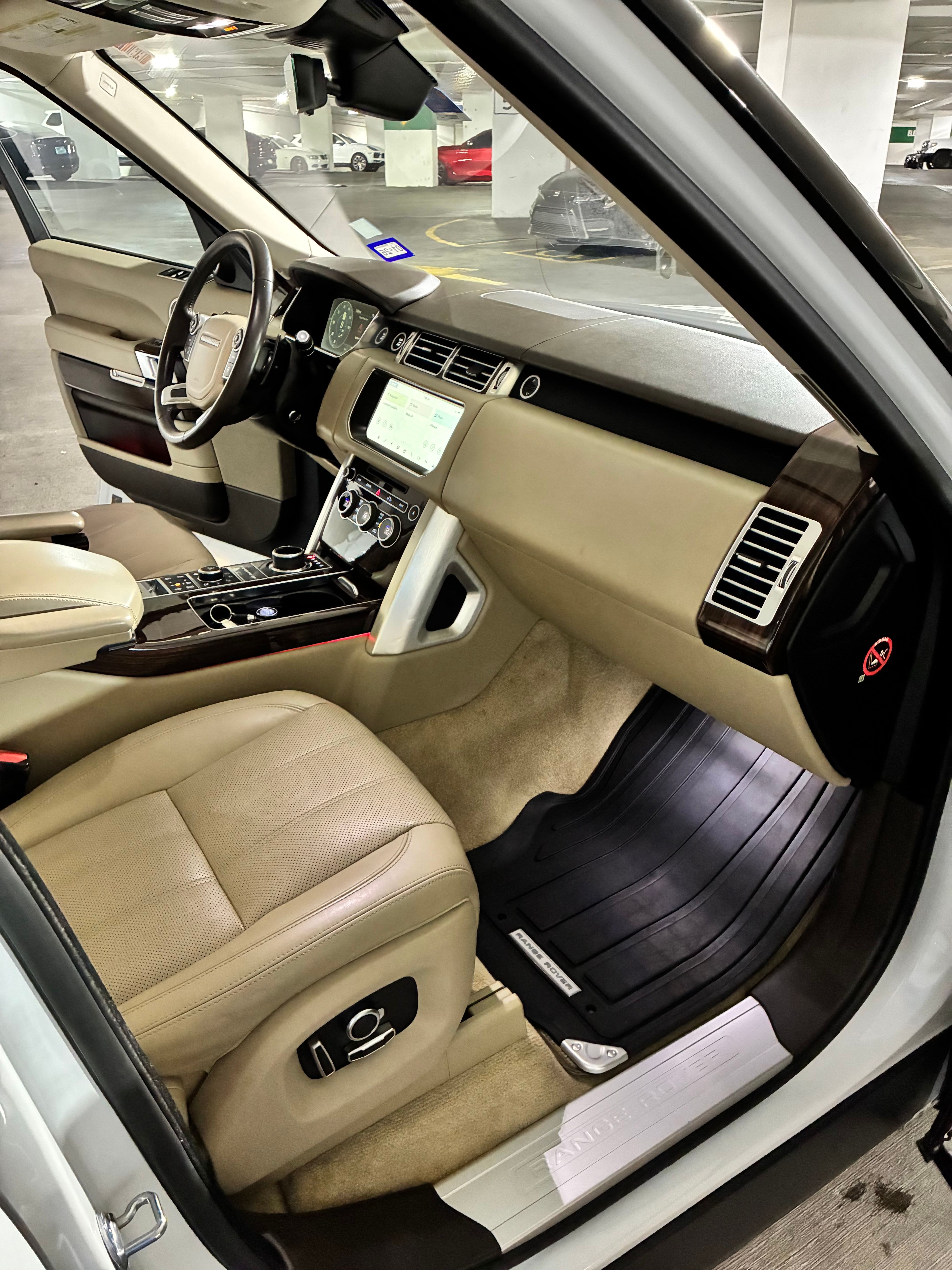 Used 2017 Land Rover Range Rover HSE AWD/4WD image 10