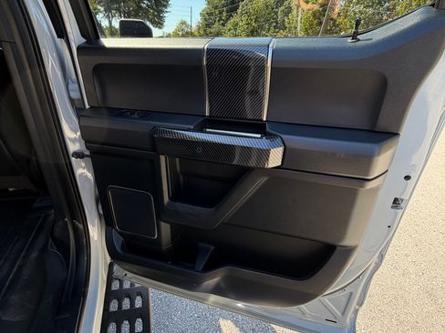 Used 2017 Ford F150 Raptor w/ Equipment Group 802A Luxury image 22