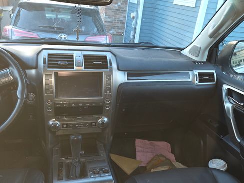 Used 2015 Lexus GX 460 image 5