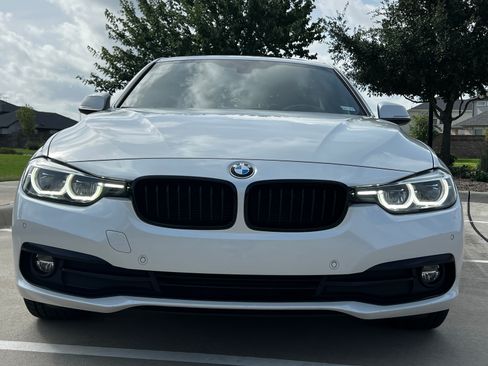 Used 2018 BMW 328d Sedan w/ Premium Package RWD image 2