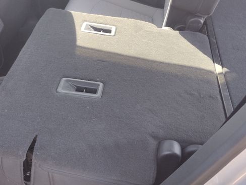 Used 2018 Chevrolet Equinox LS image 12