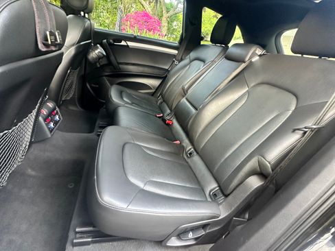 Used 2015 Audi Q7 3.0T S line Prestige w/ 21" S Line Plus Package AWD/4WD image 24