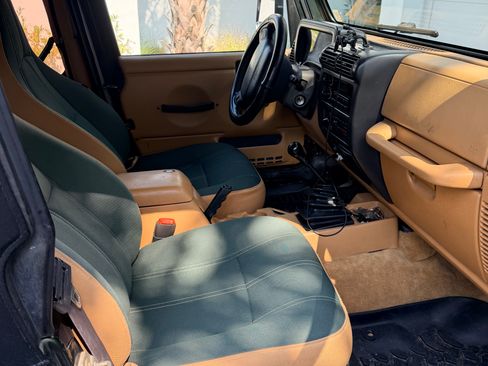 Used 1998 Jeep Wrangler Sahara AWD/4WD image 6