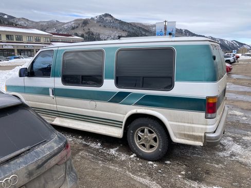 Used 1992 Ford E-150 and Econoline 150 RWD image 5