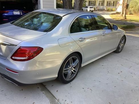 Used 2019 Mercedes-Benz E 300 E 300 Sedan 4D image 2