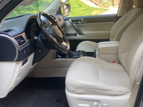 Used 2021 Lexus GX 460 Premium w/ Premium Package AWD/4WD image 14