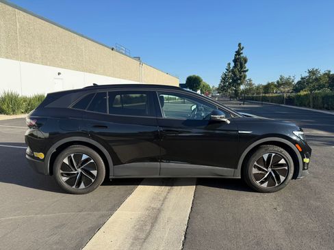 Used 2022 Volkswagen ID.4 Pro image 6