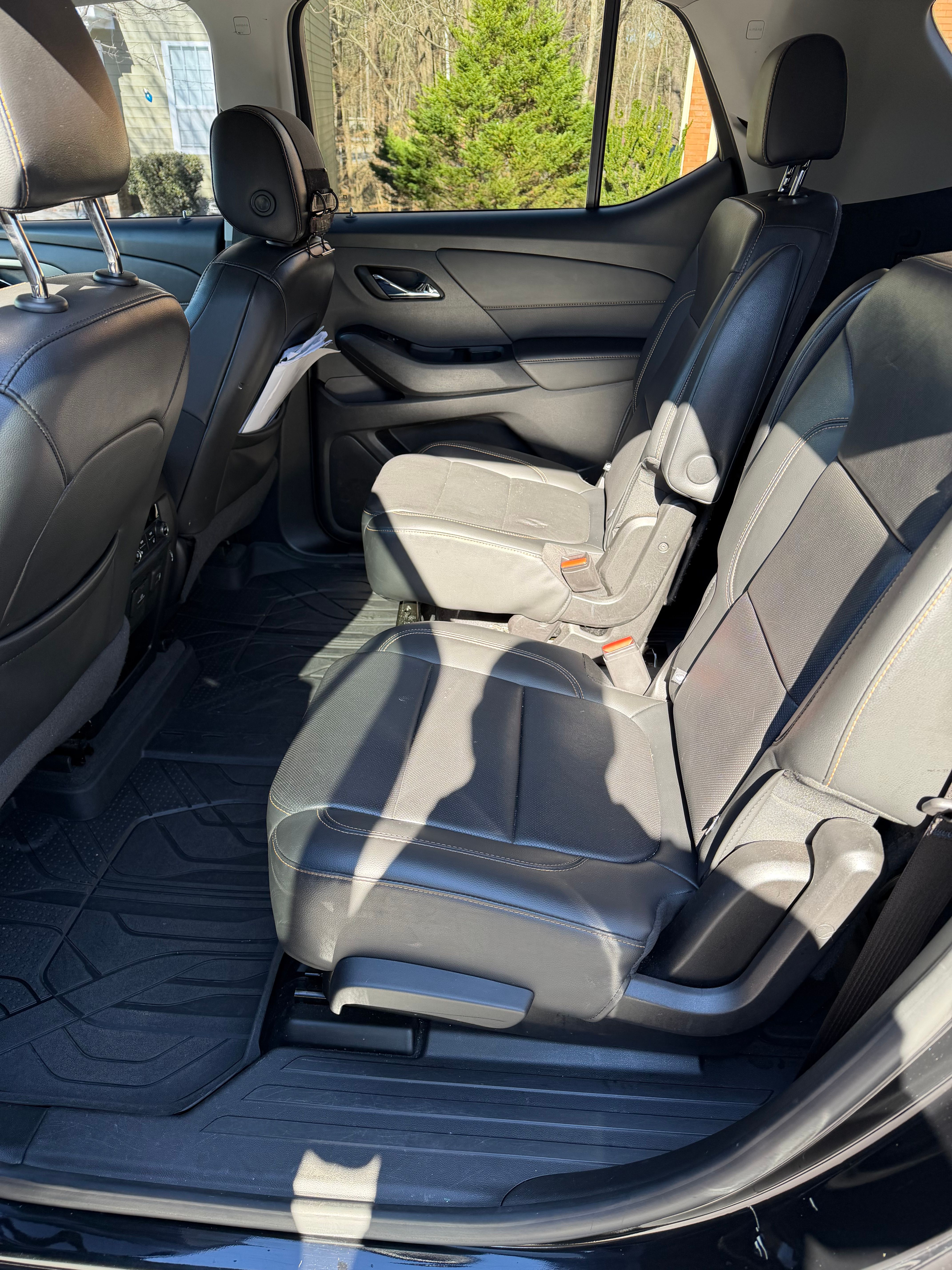 Used 2019 Chevrolet Traverse Premier w/ Redline Edition FWD image 4