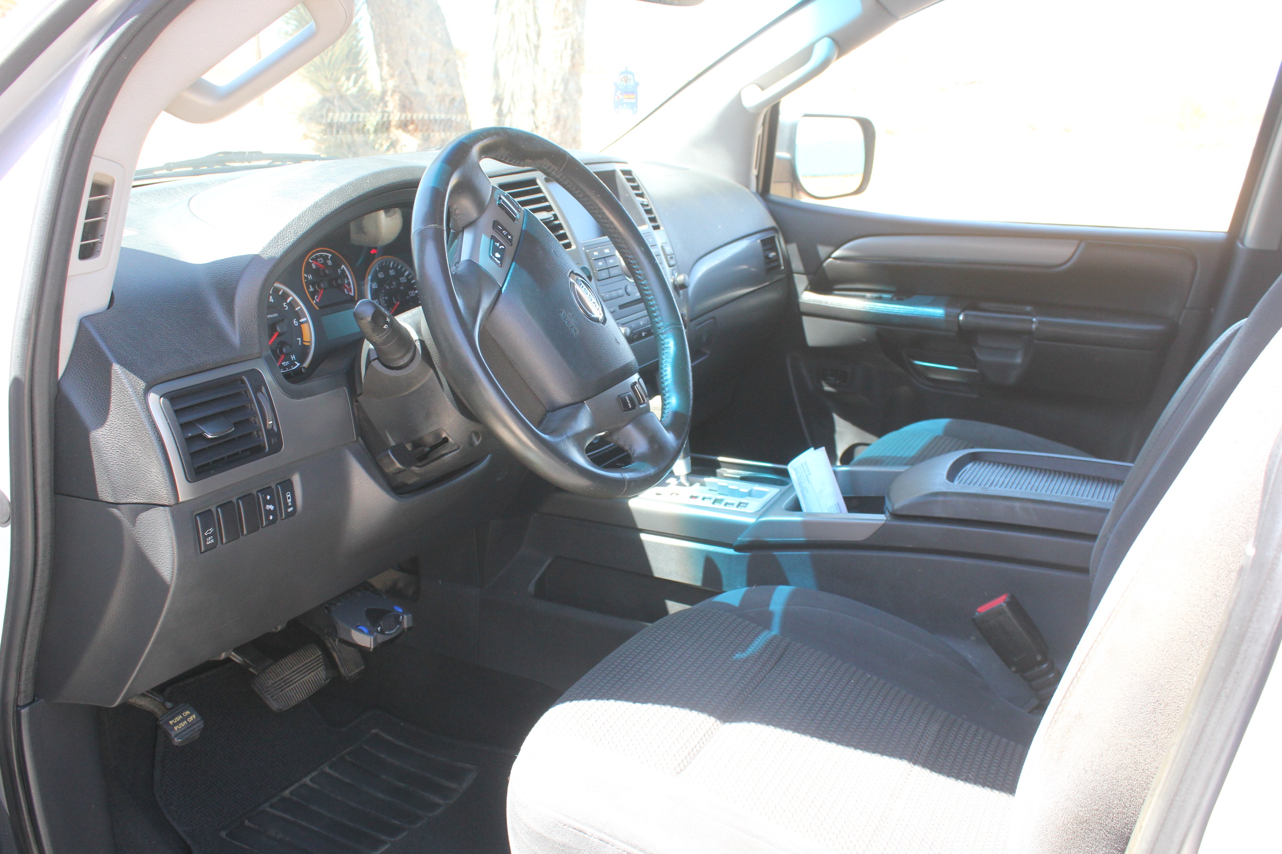 Used 2014 Nissan Armada SV w/ SV Driver Package RWD image 8
