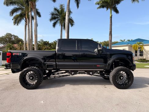Used 2025 Ford F250 Platinum AWD/4WD image 17