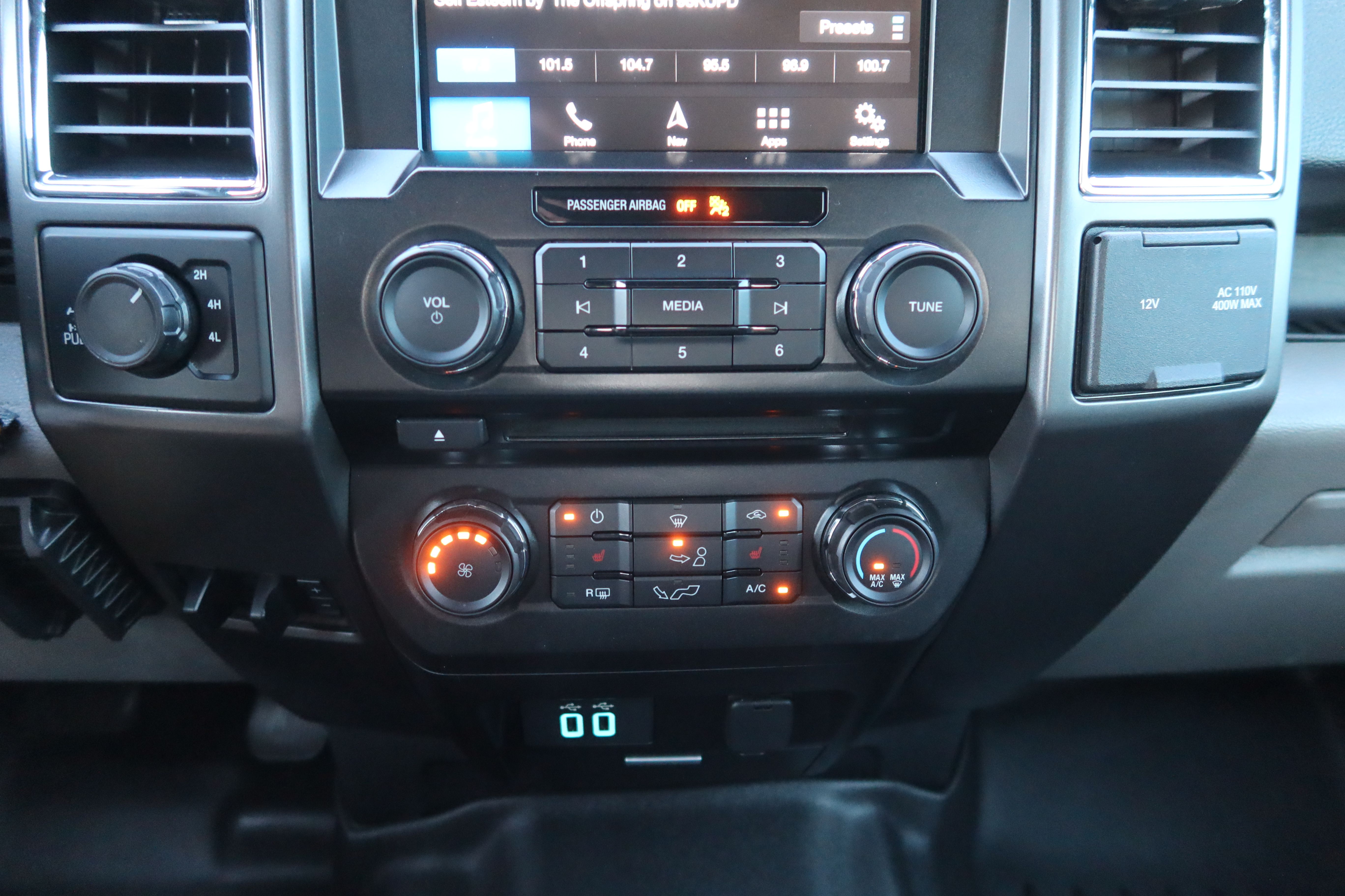 Used 2017 Ford F150 XLT w/ Equipment Group 302A Luxury AWD/4WD image 21