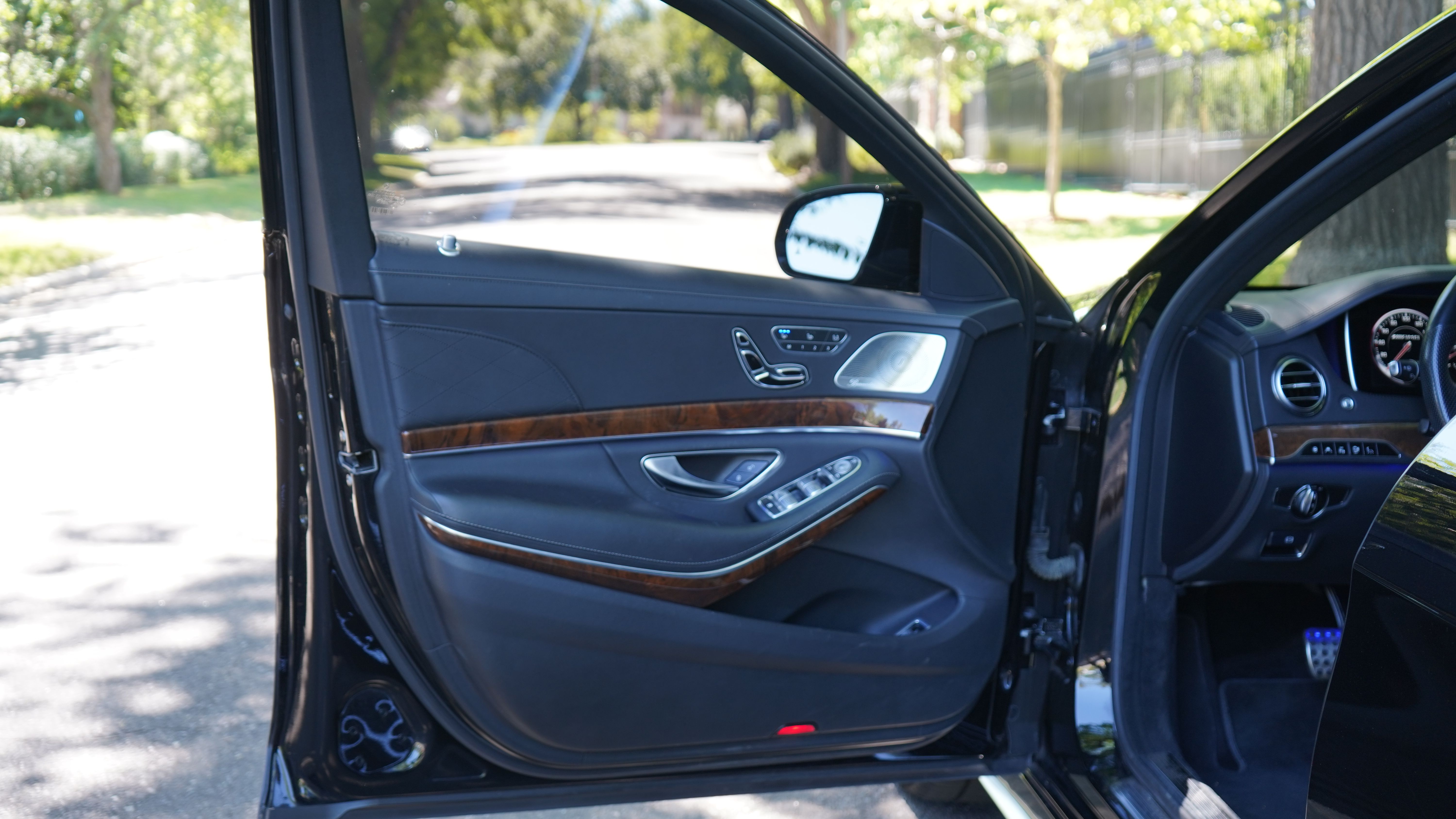 Used 2015 Mercedes-Benz S 63 AMG 4MATIC Sedan image 22