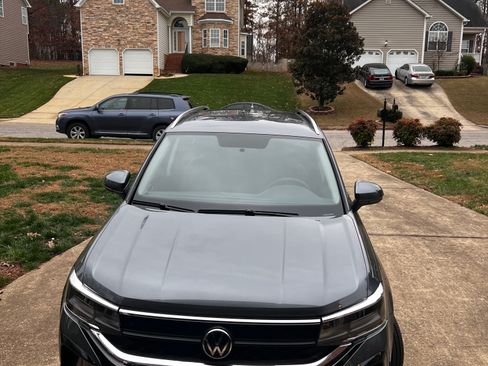 Used 2022 Volkswagen Taos SE image 15