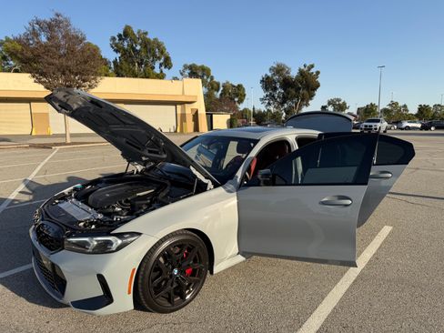 Used 2025 BMW M340i xDrive M340i xDrive Sedan 4D w/ Premium Package image 23