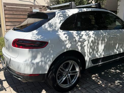 Used 2017 Porsche Macan AWD/4WD image 6