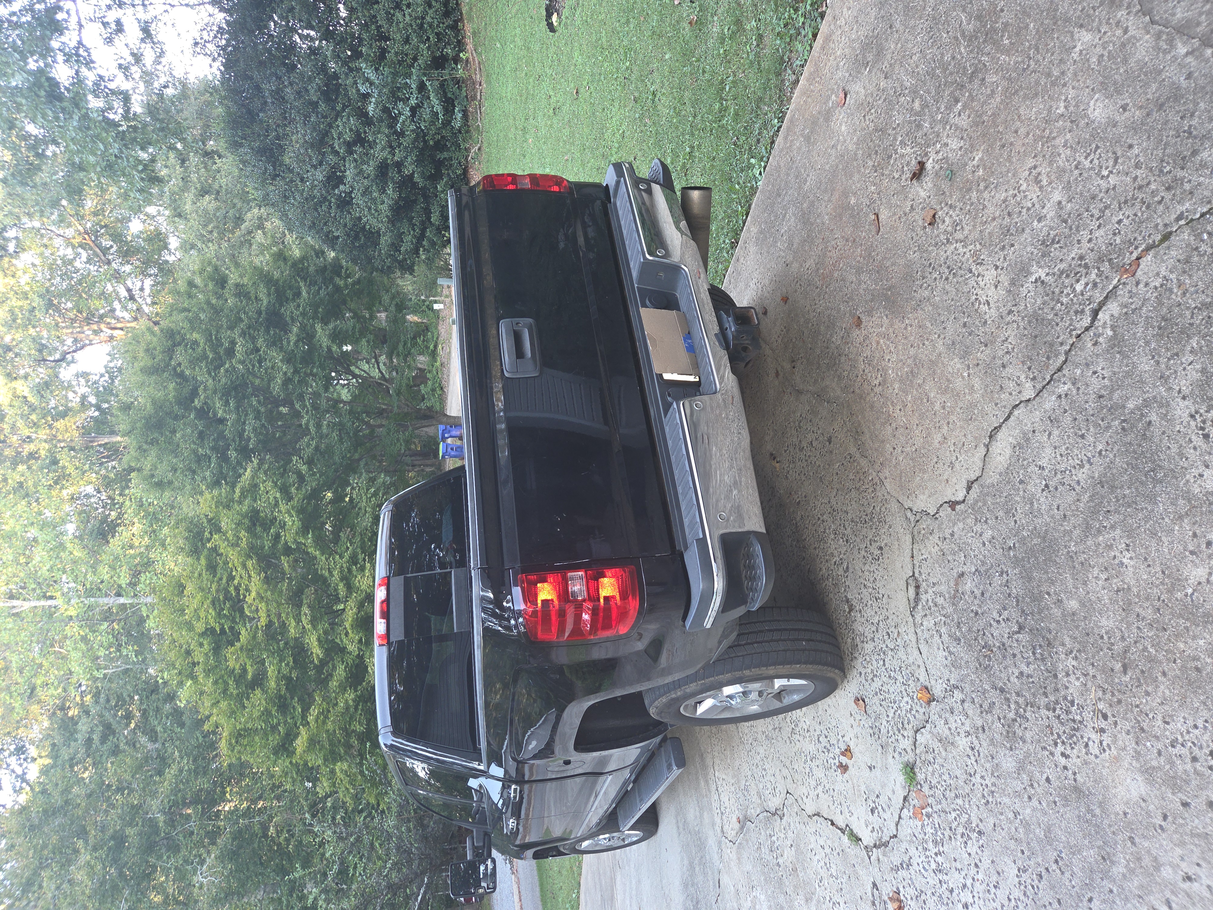 Used 2015 Chevrolet Silverado 2500 LTZ w/ Duramax Plus Package AWD/4WD image 5