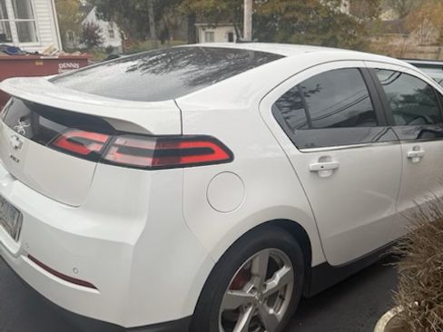 Used 2014 Chevrolet Volt Premium w/ Premium Trim Package image 4