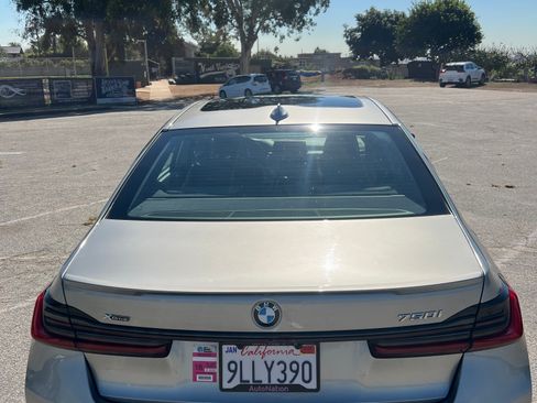 Used 2021 BMW 750i xDrive w/ Executive Package image 10