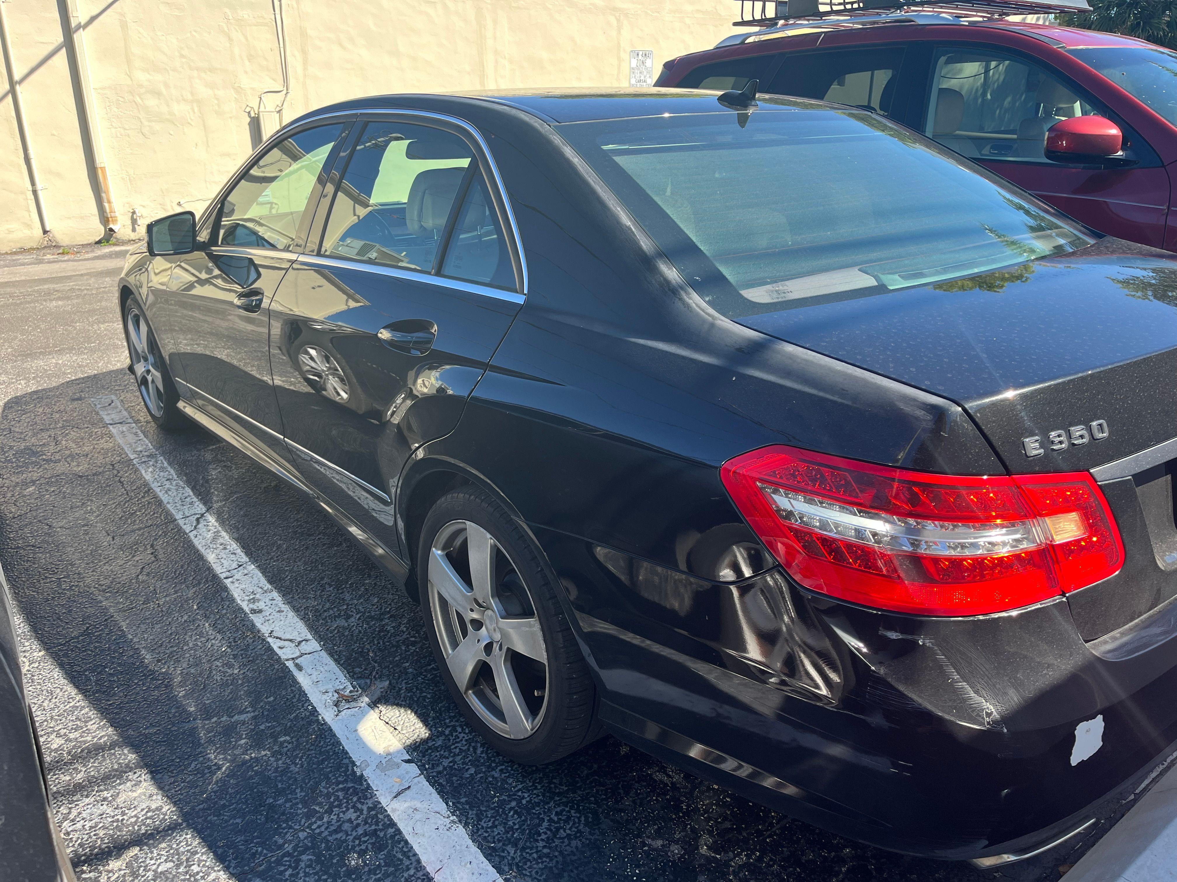 Used 2010 Mercedes-Benz E 350 Sedan image 4