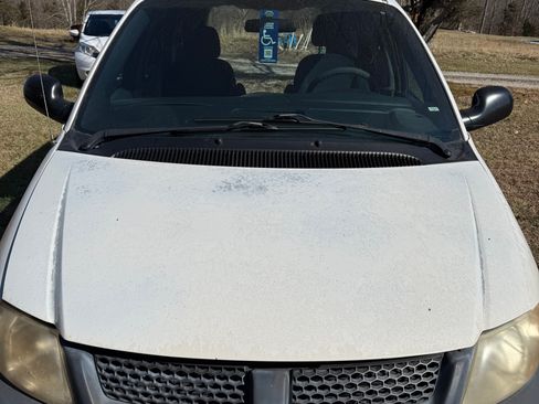 Used 2003 Dodge Grand Caravan Sport image 4