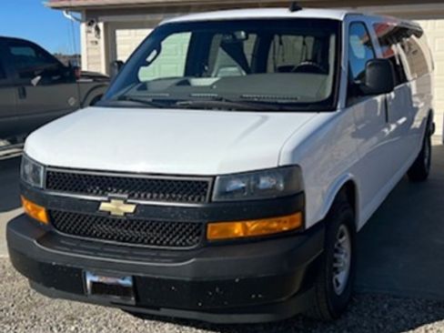 Used 2022 Chevrolet Express 3500 LS image 8