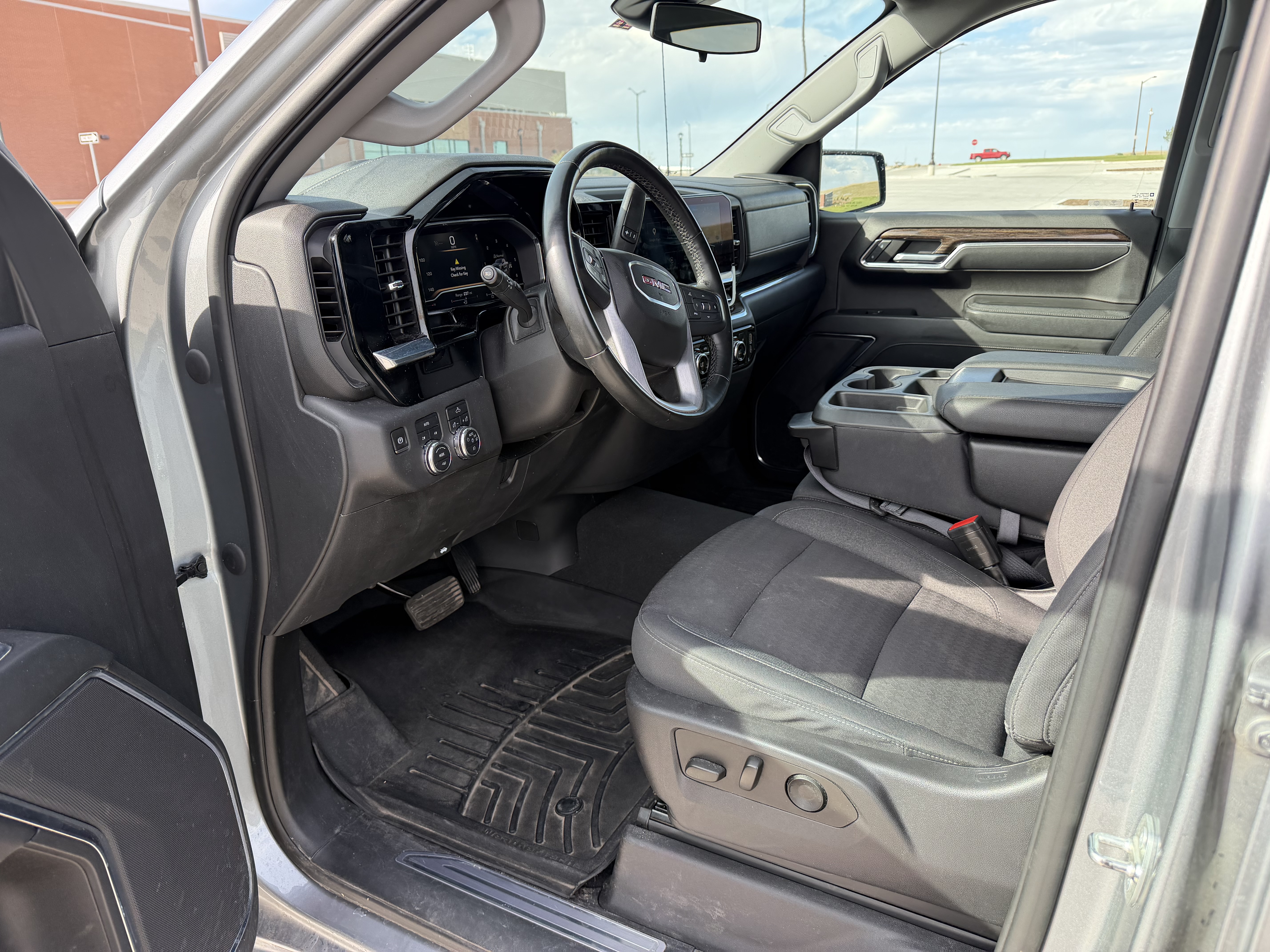 Used 2023 GMC Sierra 1500 Elevation AWD/4WD image 15