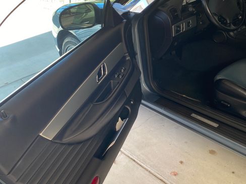 Used 2005 Ford Thunderbird Deluxe image 11