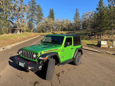 Used 2025 Jeep Wrangler Rubicon w/ Safety Group image 1